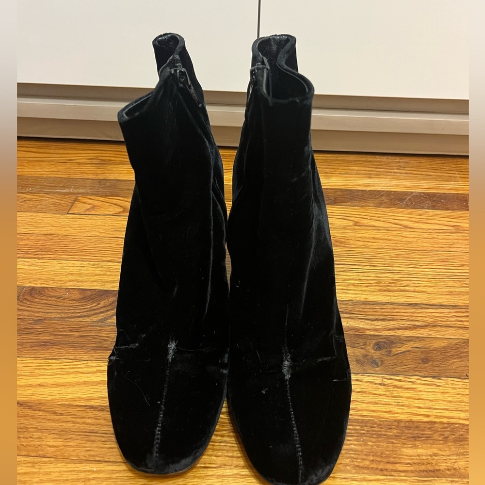 Saint Laurent Black Booties